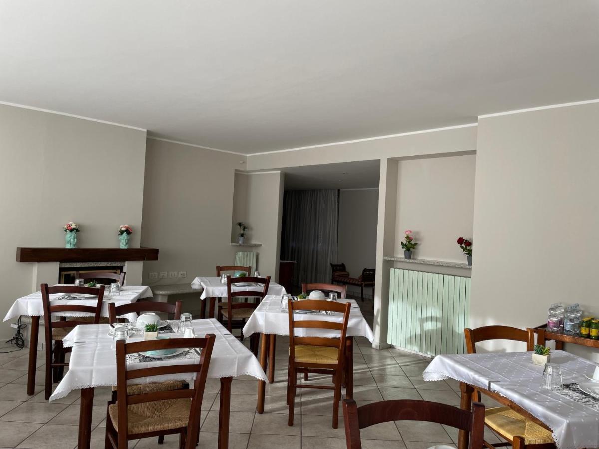 Casa Azzurra Camere Serravalle Sesia Экстерьер фото